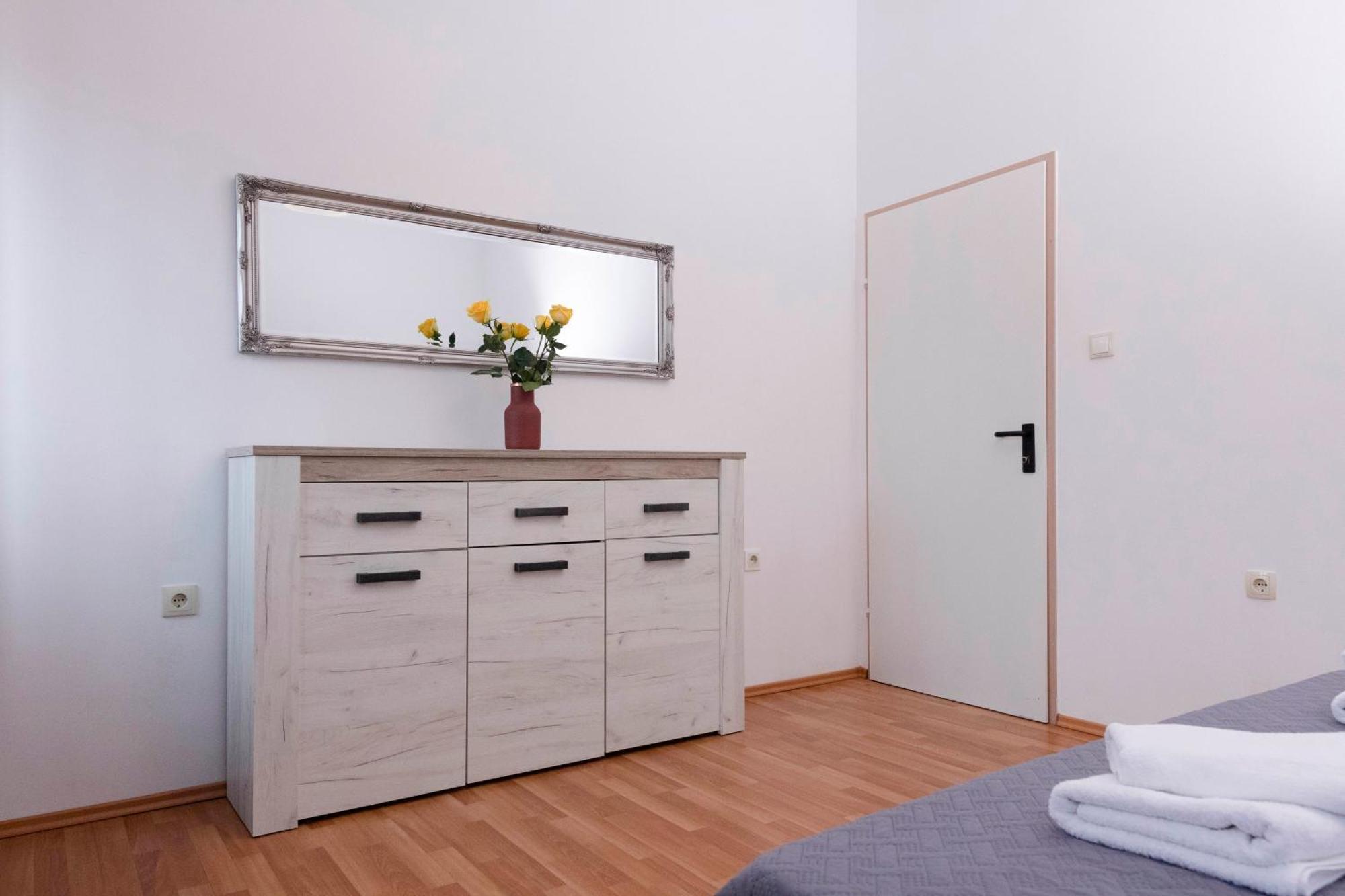 Apartman Ivo Kaštela Esterno foto